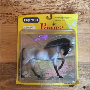 Breyer Blueberry 7026 New Pony